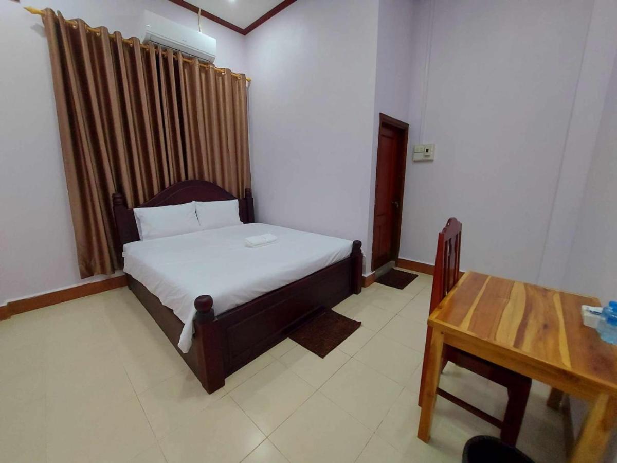 Inthavong Hotel/Guest House Vang Vieng Exterior foto