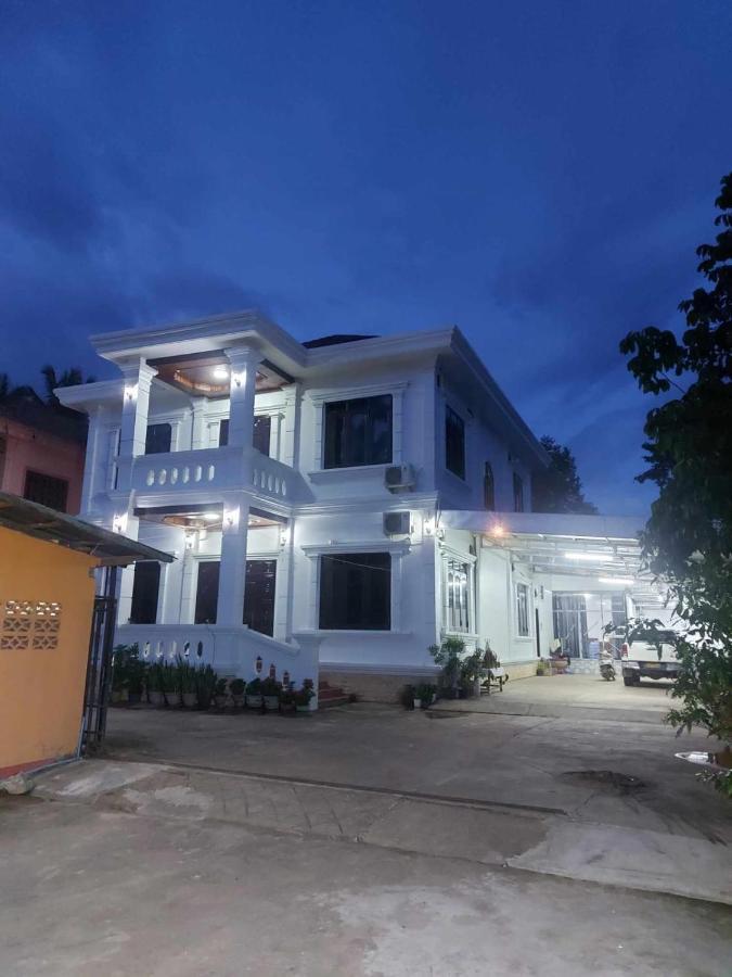 Inthavong Hotel/Guest House Vang Vieng Exterior foto